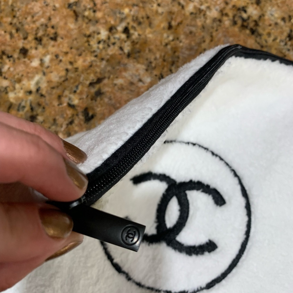 Authentic brand new CHANEL collectible large terry soft pouch/ cosmetic case - Picture 10 of 17